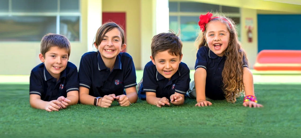 Estudiantes en escuela Montessori bilingüe Caspari, Heredia